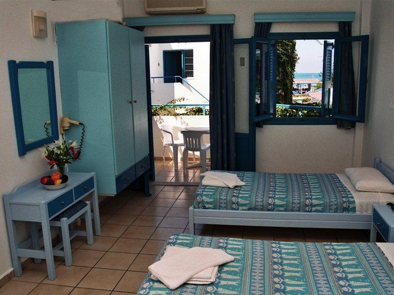 פלטאנס Galeana Beach Hotel מראה חיצוני תמונה