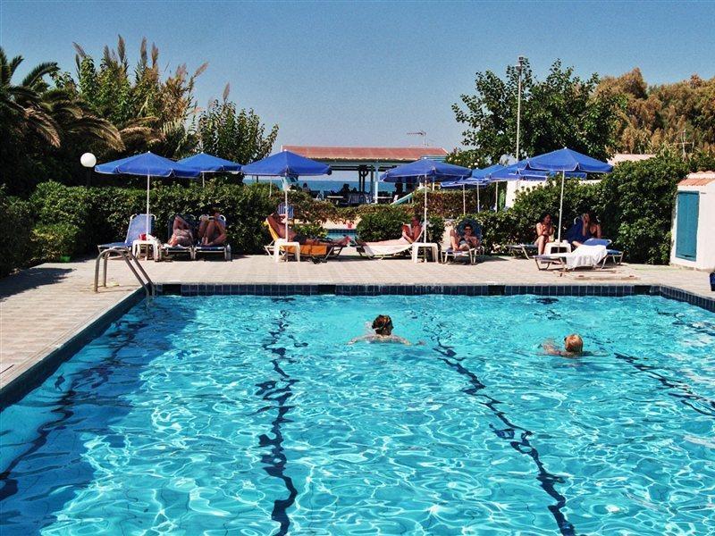 פלטאנס Galeana Beach Hotel מראה חיצוני תמונה