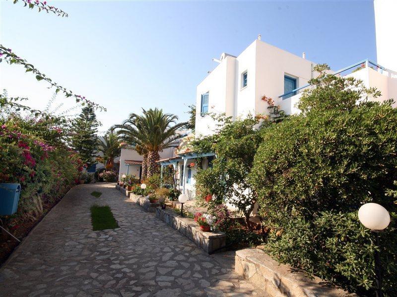 פלטאנס Galeana Beach Hotel מראה חיצוני תמונה