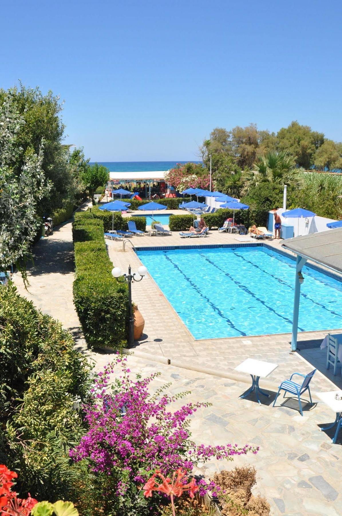 פלטאנס Galeana Beach Hotel מראה חיצוני תמונה